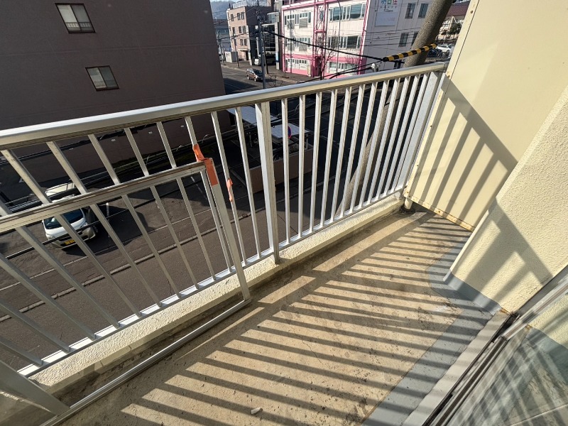 バルコニー　バルコニーあり