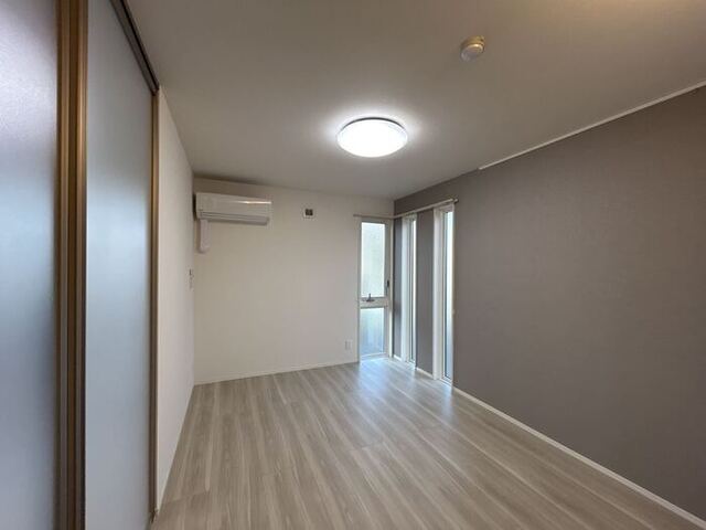 居室・リビング　２０１号室　居室