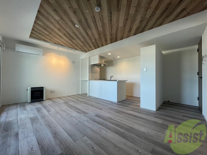 居室・リビング　広々としたリビングですね。使い勝手がよさそうですね！