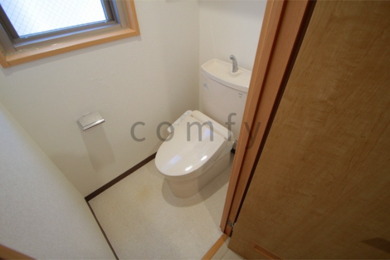 トイレ　ウォシュレット付きトイレ