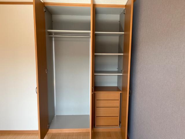 収納　南洋室クローゼット