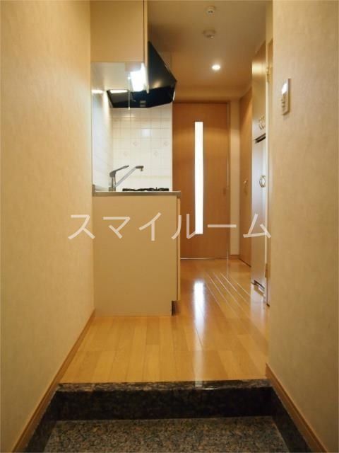 玄関　※別部屋参考写真です。