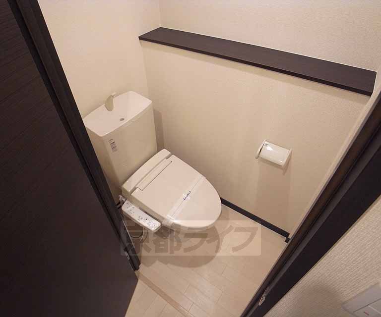 トイレ　家具、家電付きのお部屋です。