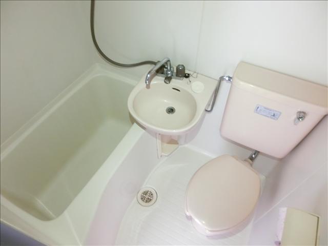バス・シャワールーム　清掃ラクラクユニットバスです