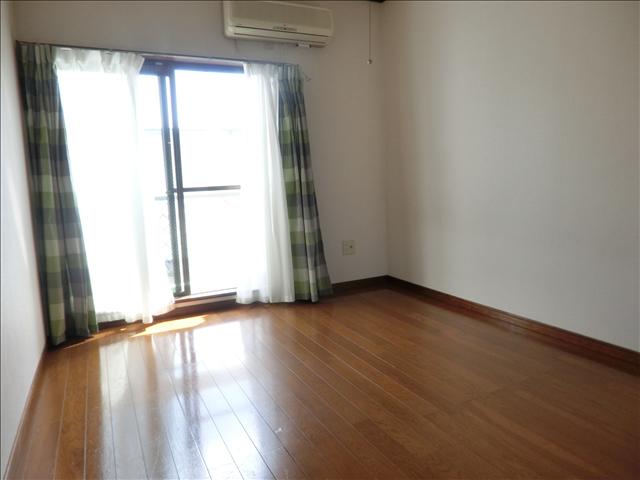 居室・リビング　フローリングの綺麗なお部屋です