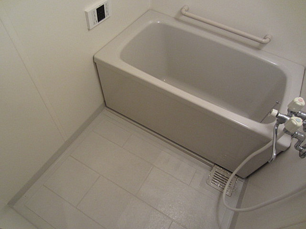 バス・シャワールーム　お風呂です