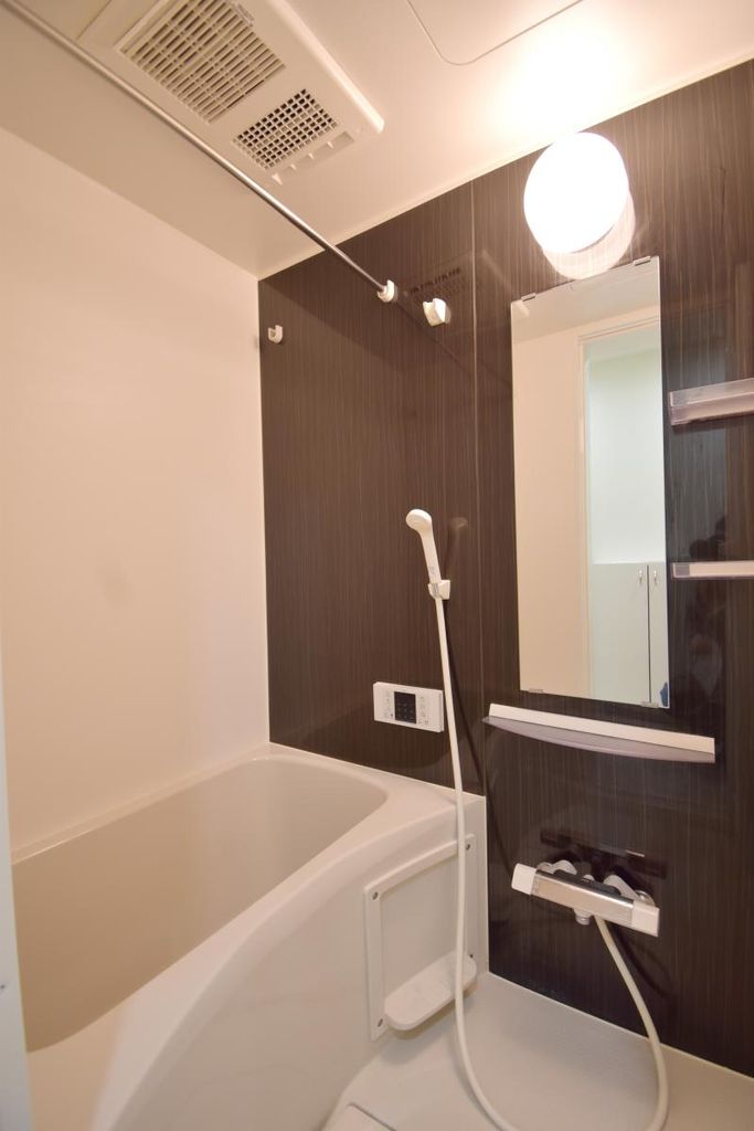 バス・シャワールーム　バス
