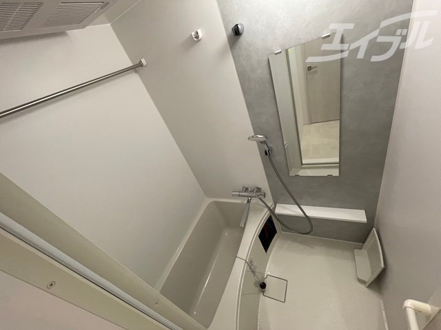 バス・シャワールーム　浴室乾燥機付きです。