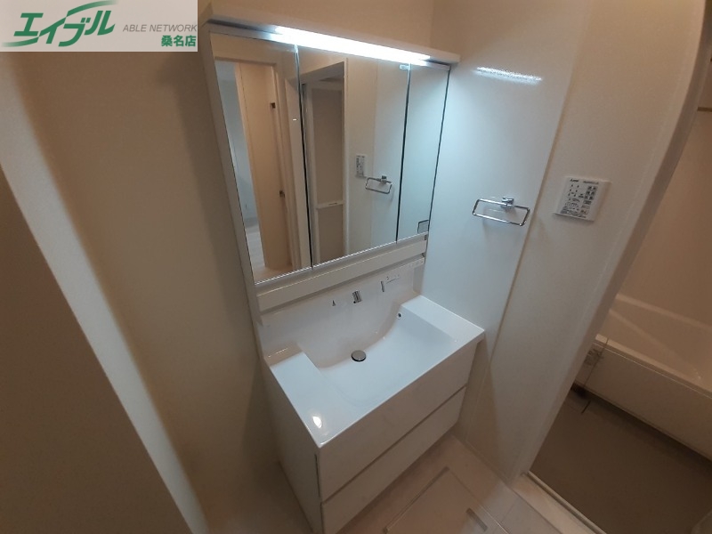 洗面設備　同物件別部屋写真