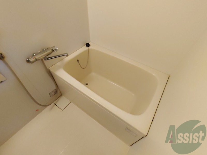 バス・シャワールーム　浴室は綺麗でゆったりとお過ごしいただけます。