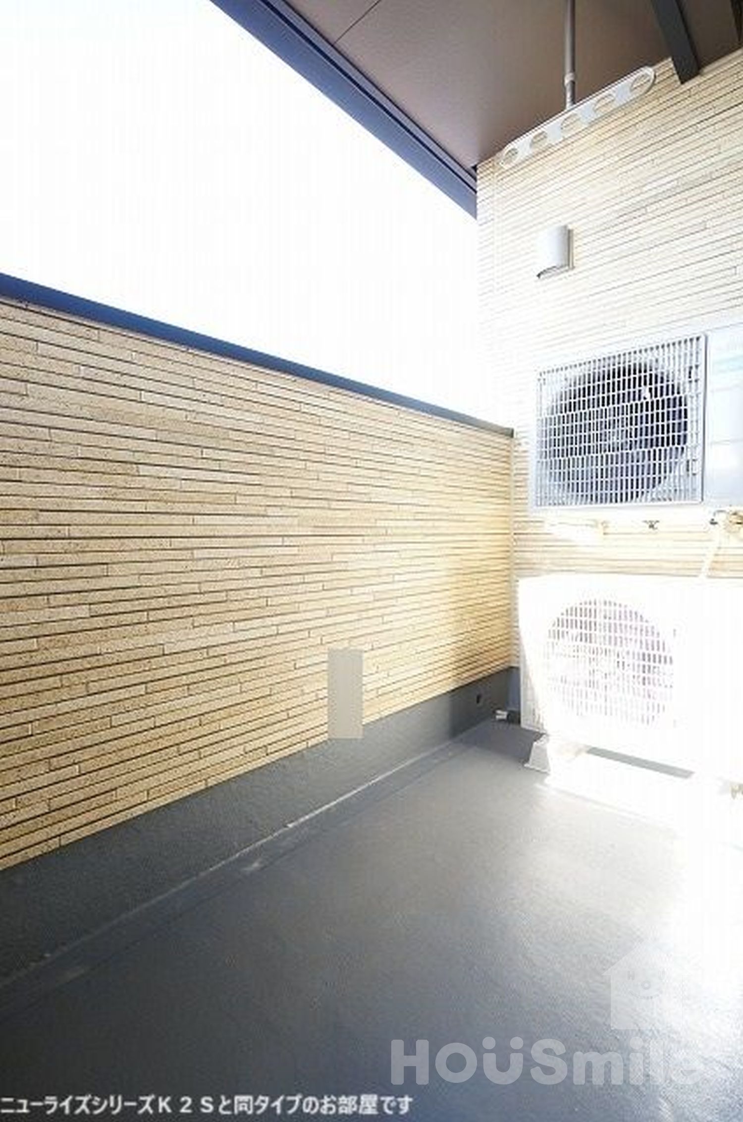 バルコニー　現在建築中、写真は同タイプを使用