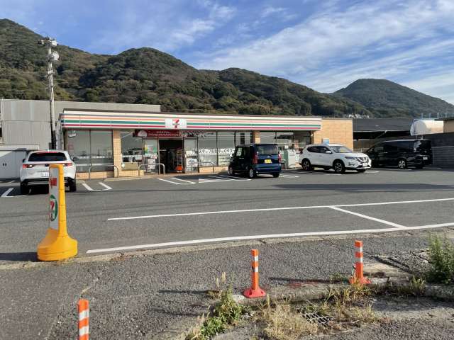 コンビニ　セブン－イレブン門司片上海岸店（コンビニ）まで1000m
