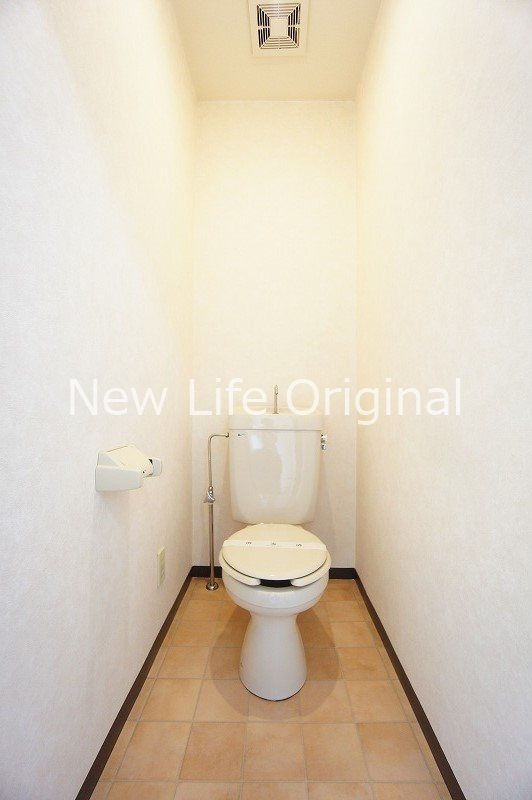 トイレ　※同建物他部屋になります。現状優先です。