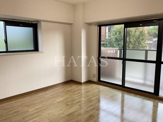 居室・リビング　同物件別部屋です。