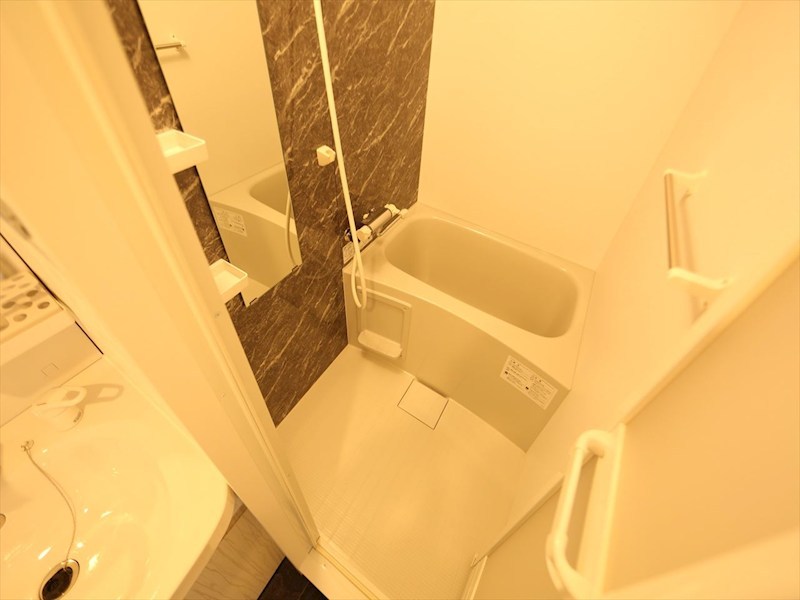 バス・シャワールーム　バスルーム　浴室暖房乾燥機付き