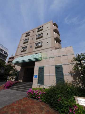 建物外観　グランハイツ東新宿