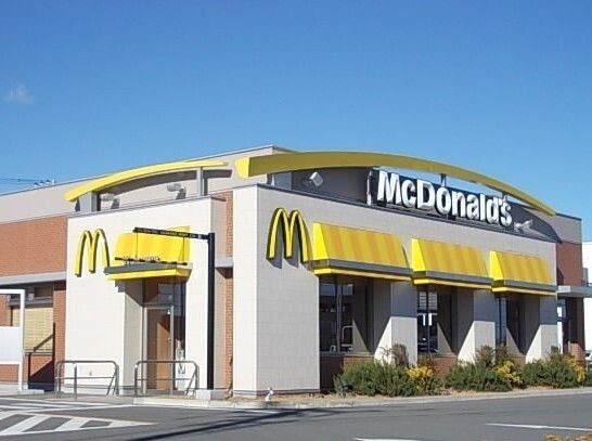 飲食店　マクドナルド４０７高坂店（飲食店）まで680m