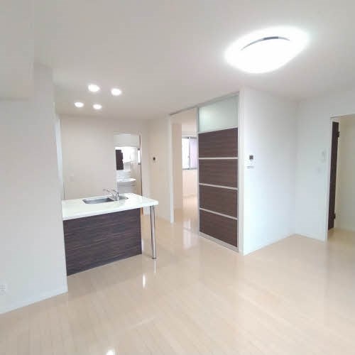 キッチン　※別室参考写真※ IHコンロ付きの対面キッチンになります