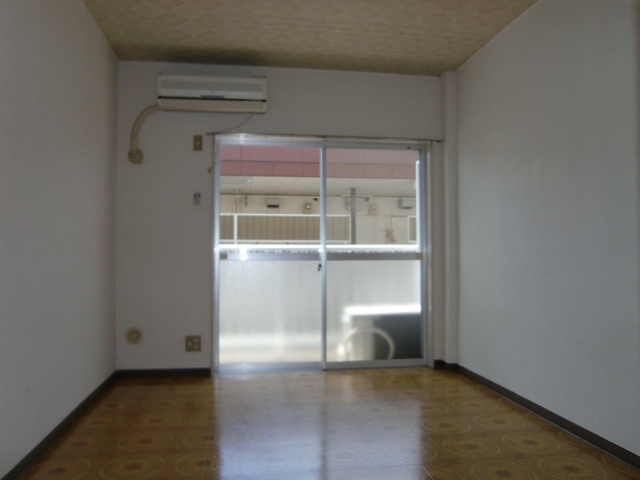 居室・リビング　※同物件別号室（イメージ）