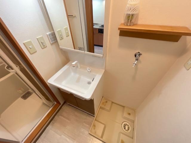 洗面設備　洗髪洗面化粧台