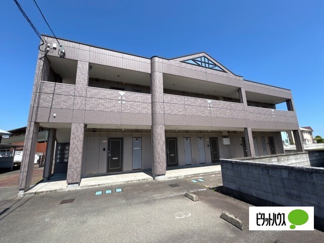 エントランス　外観写真（昼）