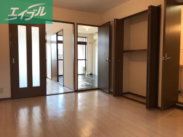 居室・リビング　リビング