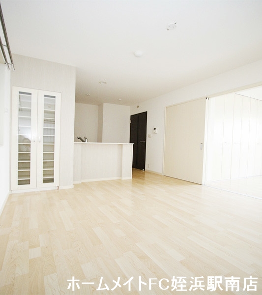 居室・リビング　★築浅でまだまだ綺麗な1LDK♪★