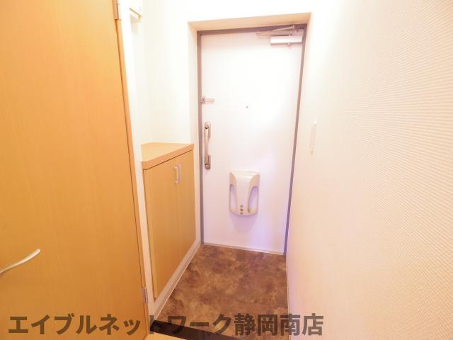 玄関　シンプルで使いやすい玄関です