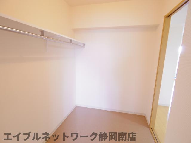 収納　ウォークインクローゼット