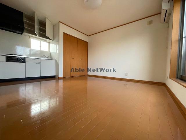 居室・リビング　広々室内♪