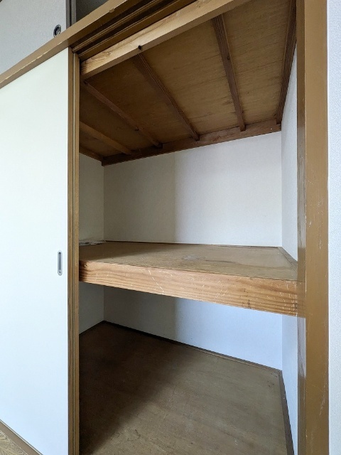 収納　洋室収納