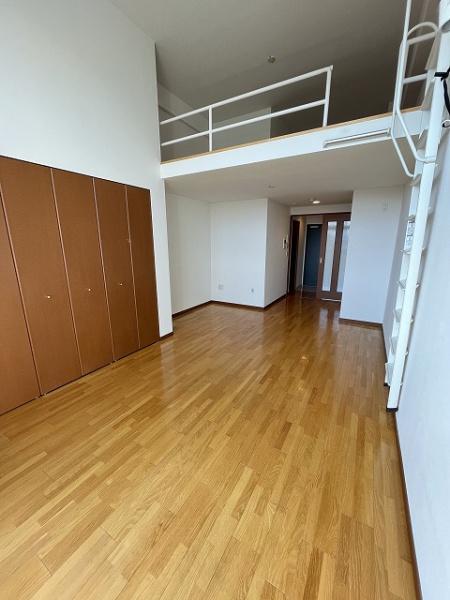 居室・リビング　室内きれいです！