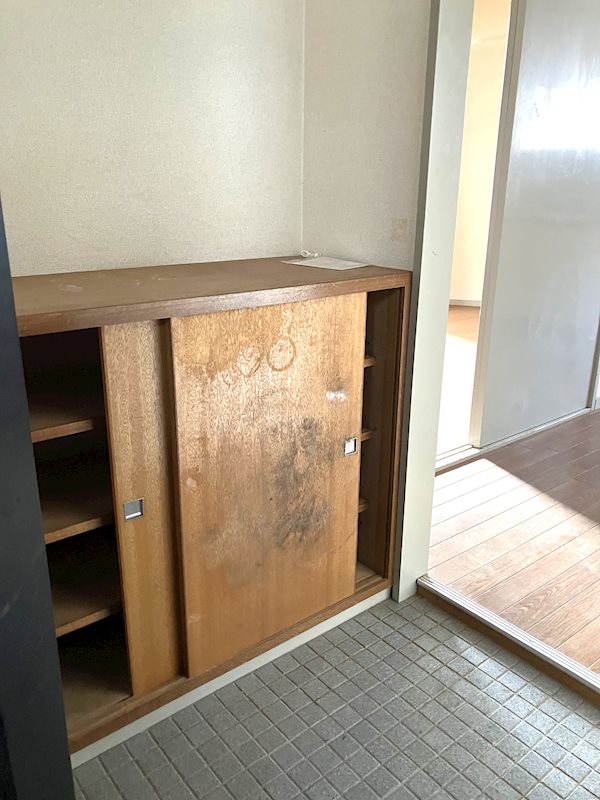 地下鉄西神・山手線 新神戸駅 徒歩4分 5階建 築38年の内装写真