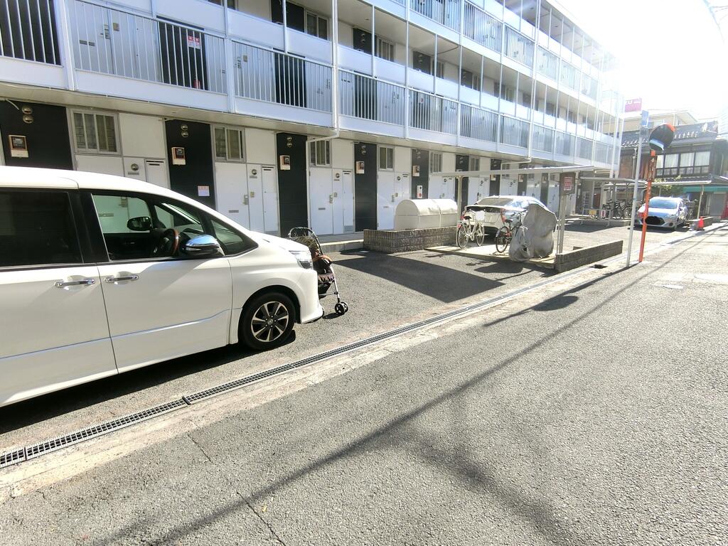 駐車場　敷地内駐車場です☆