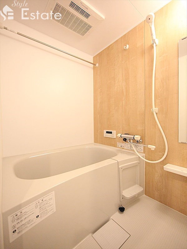 バス・シャワールーム　バスルーム