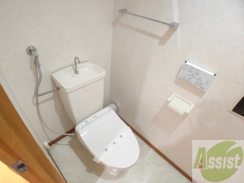 トイレ　トイレです。ウォシュレット付を探している方、おすすめです。