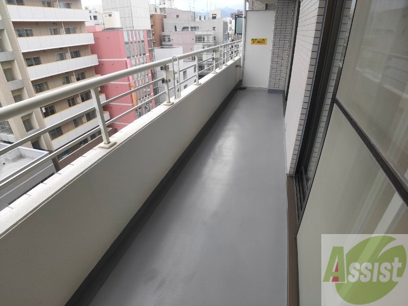 バルコニー　バルコニーです。洗濯物を干したり一息ついたりできますね！