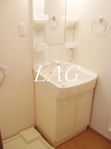 洗面設備　独立洗面台です。