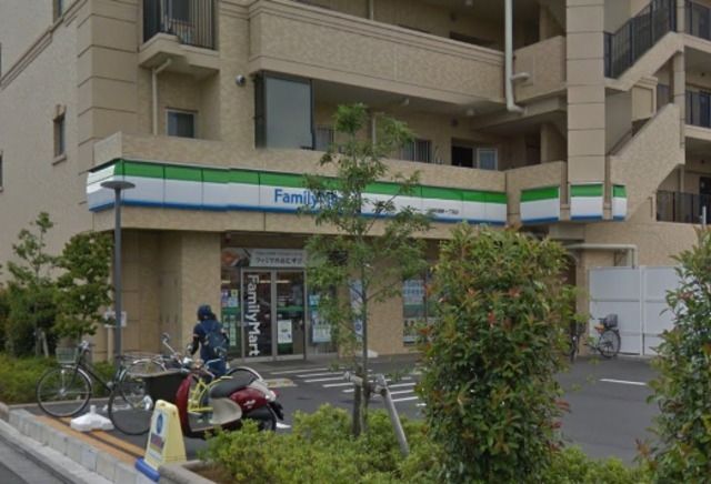 コンビニ　ファミリーマート浦和領家一丁目店（コンビニ）まで1108m