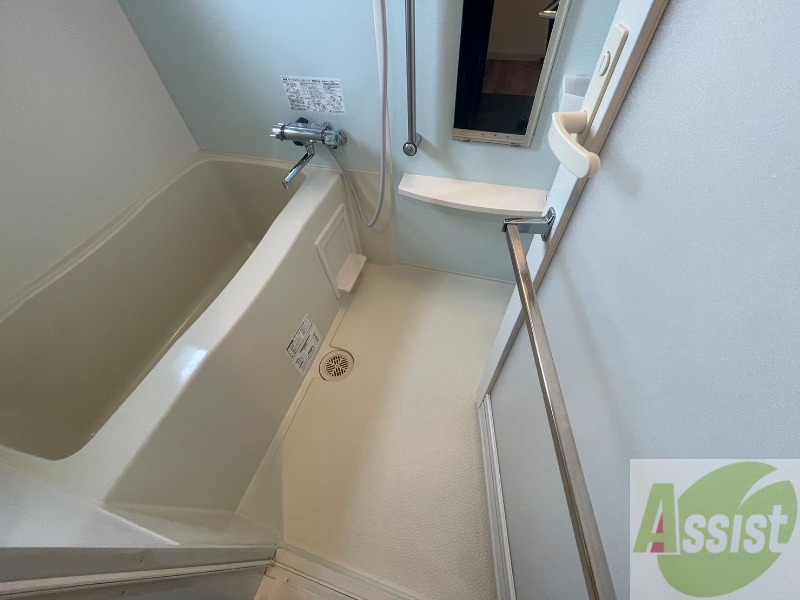 バス・シャワールーム　お風呂です。ゆっくりお風呂につかるのも体に良いですね～