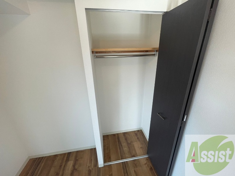 収納　クローゼットは奥行きもあり、荷物が多い方でも安心です。