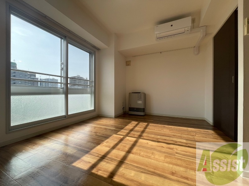 居室・リビング　広くてキレイなお部屋が広がっていて、充実した生活が送れそう。