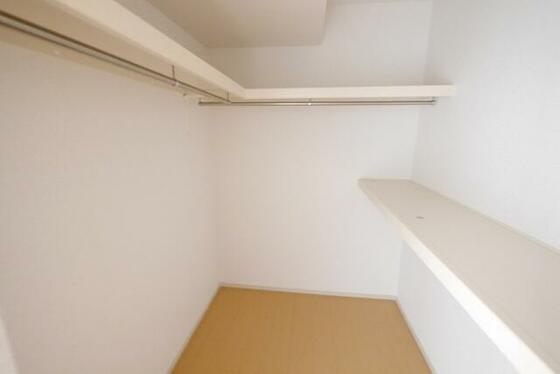 収納　ウォークインクローゼット