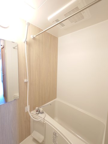 バス・シャワールーム　浴室乾燥機付のバスルーム