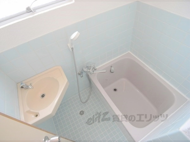 バス・シャワールーム　バス