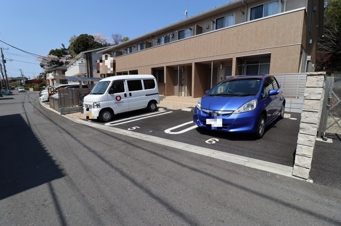 駐車場　駐車場