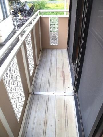 バルコニー　奥行きのあるバルコニー