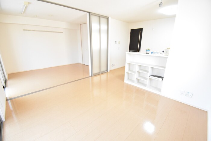 居室・リビング　ＬＤＫ１２帖 洋室６帖