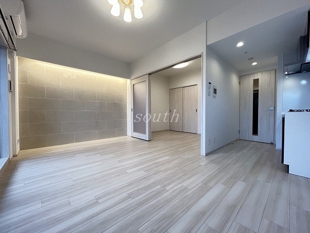 居室・リビング　洗練された清潔感漂う清楚な仕上がり