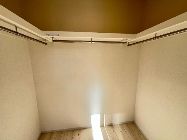 収納　ウォークインクローゼット